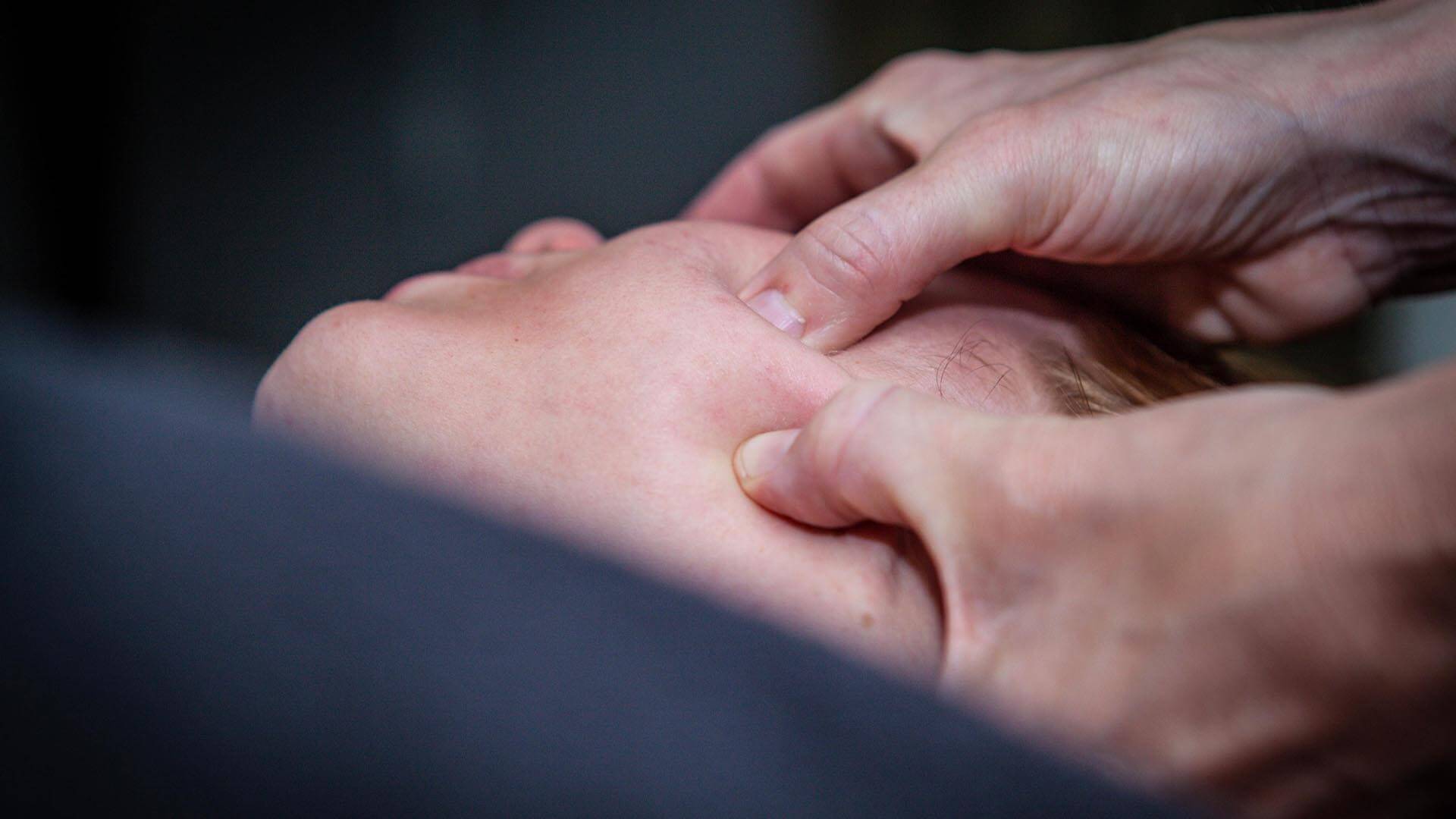 Käkledsbehandling 60 min 950 kr